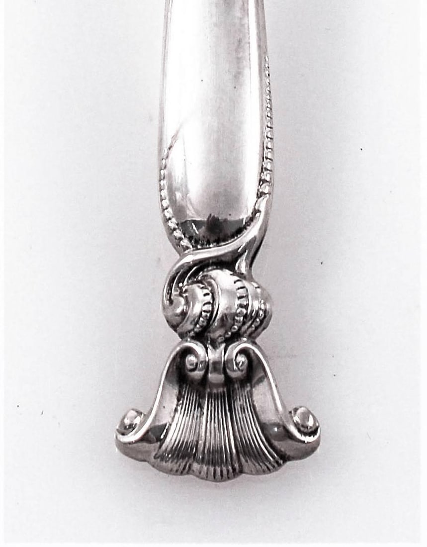 Romance of the Sea: Romance of the Sea Creator: Wallace Silversmiths (Manufacturer) Dimensions: Height: 9.2 in (23.37 cm)Diameter: 1 in (2.54 cm) Sold As: Set of 12 Materials and Techniques: Sterling Silver Place of Orig