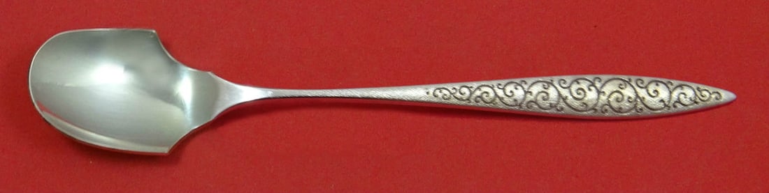 Spanish Lace Wallace Sterling Silver Cheese Scoop 5 3/4 inches Custom Made: Spanish Lace by Wallace Sterling Silver Cheese Scoop 5 3/4" Custom Made Spanish lace by wallacesterling silver custom made cheese scoop 5 3/4" in the pattern spanish lace by wallace. It is not monogra