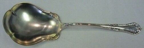 Old Dominion by Lunt Sterling Silver Berry Spoon Gold-washed 9": Old Dominion by Lunt Sterling Silver Berry Spoon Gold-washed 9" Old dominion by lunt sterling silver berry spoon with lightly gold washed bowl, 9" in the pattern old dominion by lunt. It is monogramme