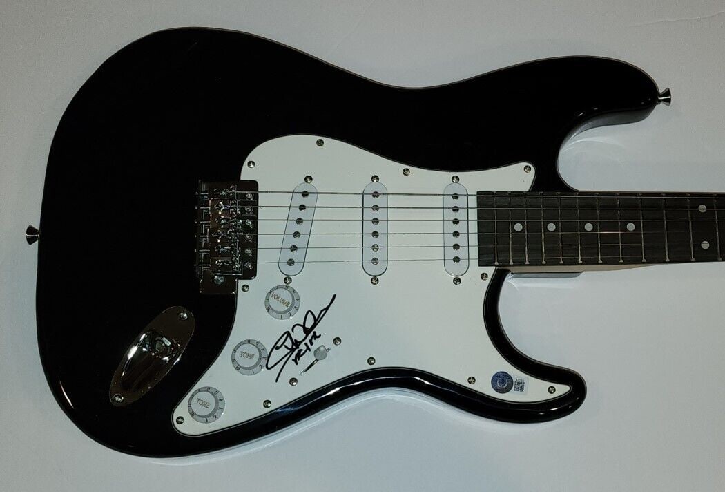 Cliff Williams Signed Autographed Electric Guitar AC/DC BAS: Cliff Williams Signed Autographed Electric Guitar AC/DC BAS Industry: Music Object Type: Guitar & Guitar Pick Original/Reproduction: Original Autograph Authentication: Beckett Authentication Player: C