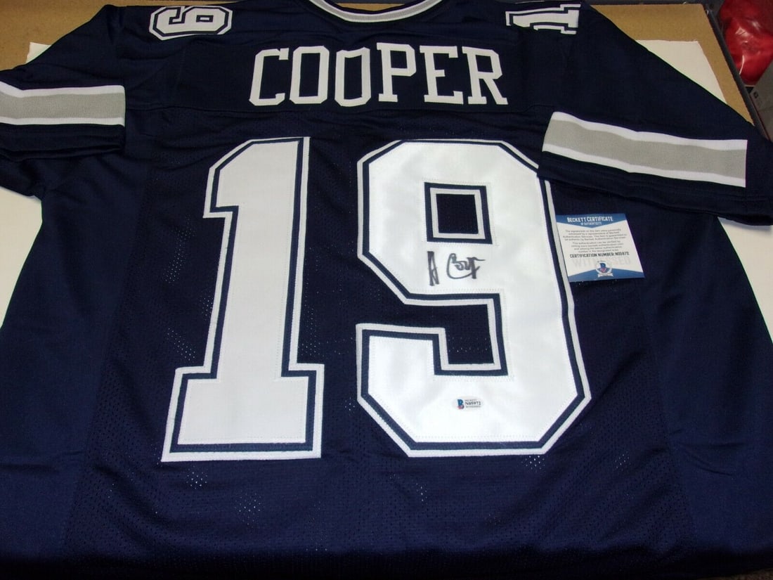 AMARI COOPER DALLAS COWBOYS RAIDERS ALABAMA ROLLTIDE BECKETT/COA SIGNED JERSEY: AMARI COOPER DALLAS COWBOYS RAIDERS ALABAMA ROLLTIDE BECKETT/COA SIGNED JERSEY Product: Jersey Sport: Football-NFL Original/Reprint: Original Autograph Type: Collectible Autographs Pre-Owned While the