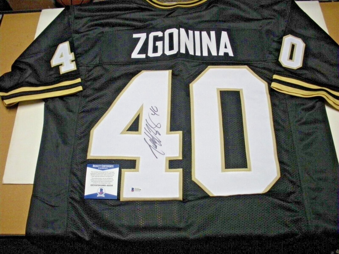 JEFF ZGONINA PURDUE BOILERMAKERS. ST.LOUIS RAMS LAST 1 BECKETT/COA SIGNED JERSEY: JEFF ZGONINA PURDUE BOILERMAKERS. ST.LOUIS RAMS LAST 1 BECKETT/COA SIGNED JERSEY Product: Jersey Sport: Football-NFL Original/Reprint: Original Pre-Owned While the lot images are representative of the