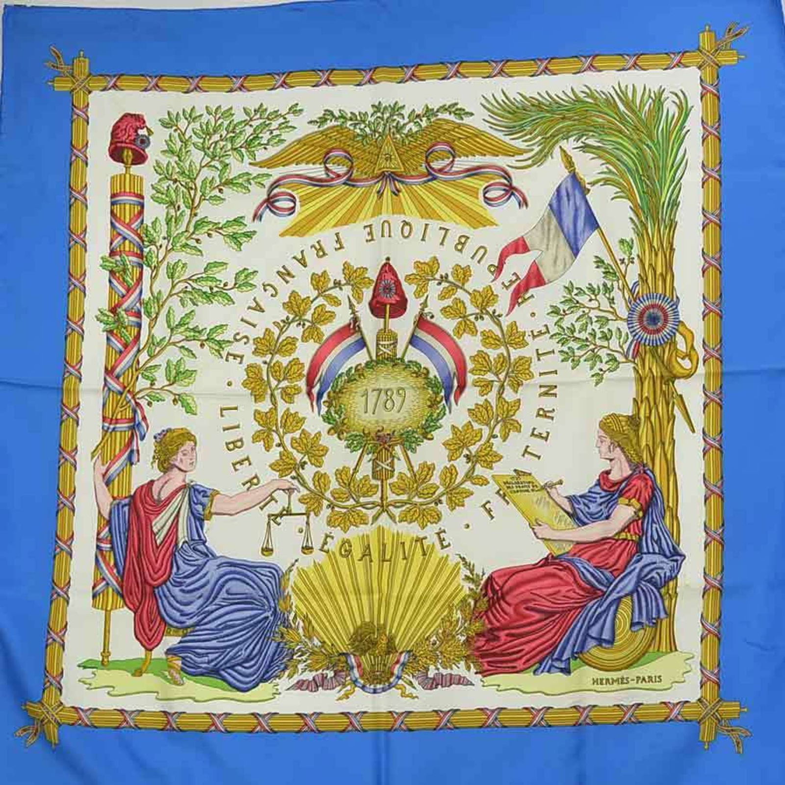 HERMES Scarf Carre90 Silk Blue/Multicolor Women's: HERMES Scarf Carre90 Silk Blue/Multicolor Women's Brand: Hermes Type: Scarf Gender: Women Color: Blue Multi-color Material: Silk Silk: Size (LxW): 89cm x 89cm / 35.03 x 35.03 Condition: Used (good) Ov