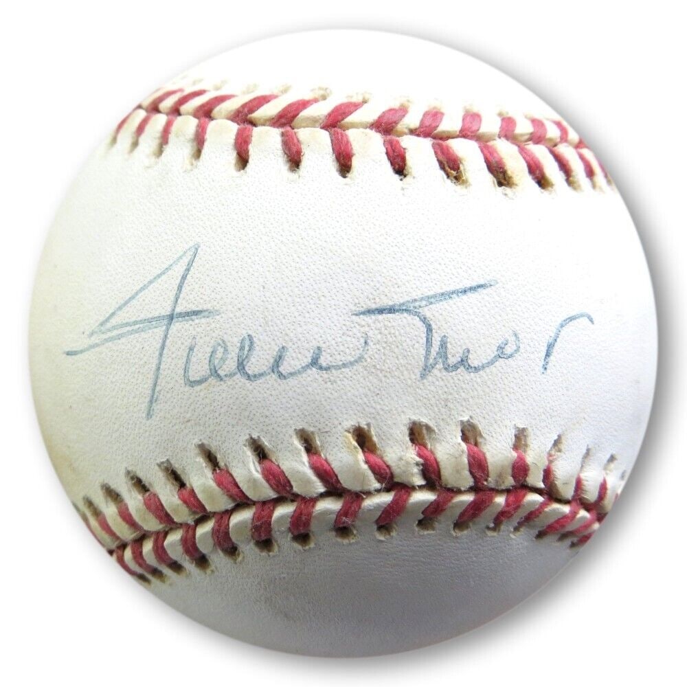 Willie Mays Signed Autographed NL Baseball San Francisco Giants JSA: Willie Mays Signed Autographed NL Baseball San Francisco Giants JSA Sport: Baseball Product: Ball Original/Reprint: Original Player: Willie Mays Team: San Francisco Giants Autograph Authentication: Ja