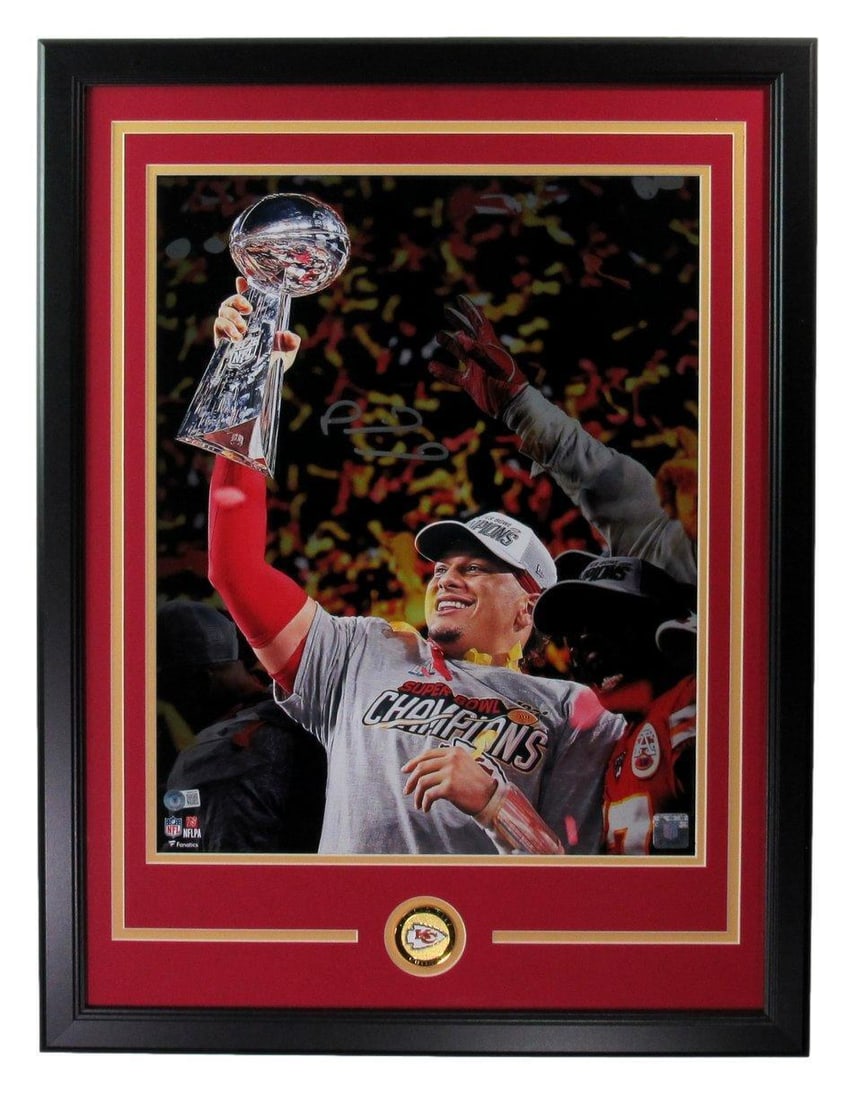 Patrick Mahomes Autographed 16x20 Photo Chiefs Framed BAS/Beckett 177488: Patrick Mahomes Autographed 16x20 Photo Chiefs Framed BAS/Beckett 177488 Autograph Authentication: BAS/Beckett Original/Reprint: Original Product: Photo Sport: Football Team: Kansas City Chiefs League