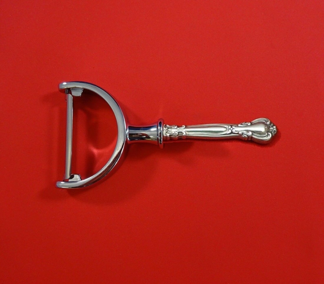 Chantilly by Gorham Sterling Silver Vegetable Peeler HHWS 6" Custom: Chantilly by Gorham Sterling Silver Vegetable Peeler HHWS 6" Custom Chantilly by gorham sterling silver hollow handle with stainless implements vegetable peeler 6" custom made in the pattern chantilly