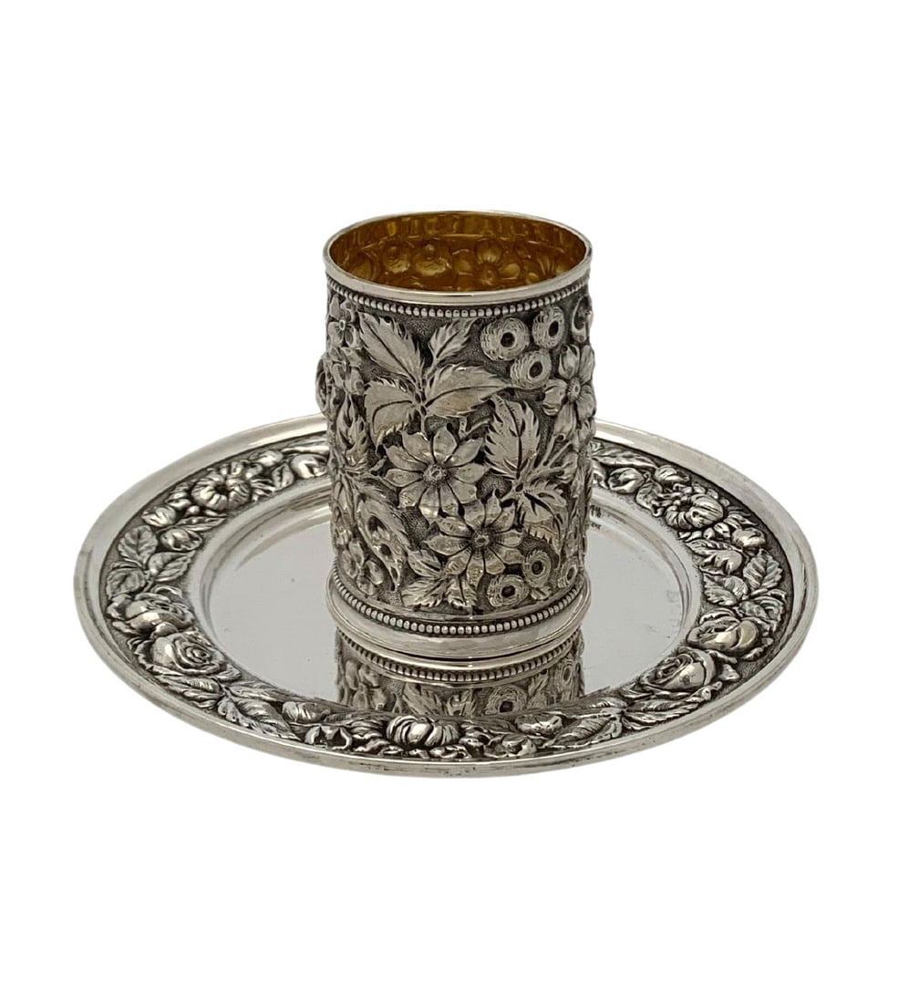 ANTIQUE STIEFF 925 STERLING SILVER HANDMADE FLORAL REPOUSSE ENGRAVED CUP & TRAY: ANTIQUE STIEFF 925 STERLING SILVER HANDMADE FLORAL REPOUSSE ENGRAVED CUP & TRAY Composition: Sterling Silver (.925) Maker: Made in Turkey Antique Stieff 925 Sterling Silver Cup & Tray. Featuring handm