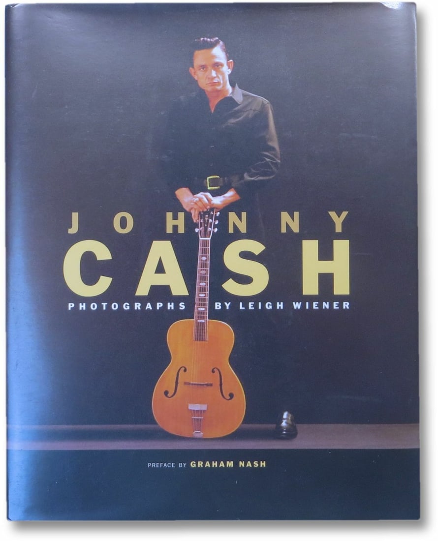Graham Nash Rosanne Cash Devik Wiener Auto Autographed Book Johnny Cash: Graham Nash Rosanne Cash Devik Wiener Auto Autographed Book Johnny Cash Industry: Music Original/Reproduction: Original Autograph Authentication: Global Authentics Player: Graham Nash Rosanne Cash Dev