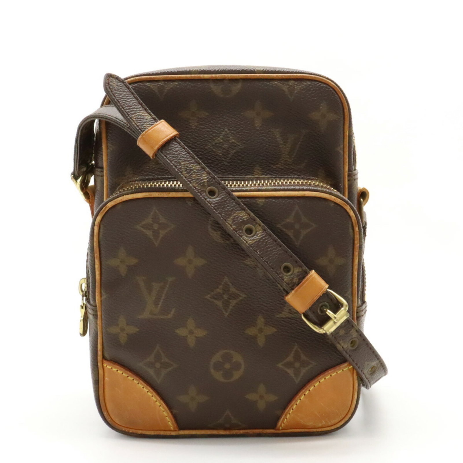 LOUIS VUITTON Louis Vuitton Monogram Amazon Shoulder Bag Pochette M45236: LOUIS VUITTON Louis Vuitton Monogram Amazon Shoulder Bag Pochette M45236 Brand: Louis Vuitton Model: M45236 Type: Pochette Shoulder bag Material: Monogram Monogram: Color: Monogram Inner Pocket: Open 