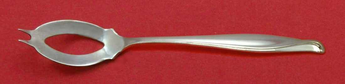 Spring Bud Alvin Sterling Silver Olive Spoon 5 3/4in Custom Made: Spring Bud by Alvin Sterling Silver Olive Spoon Ideal 5 3/4" Custom Made Pattern: Spring Bud Brand: Alvin Type: Serving Spoon Age: Post-1940 Composition: Sterling Silver Maker: Alvin Spring bud by alv