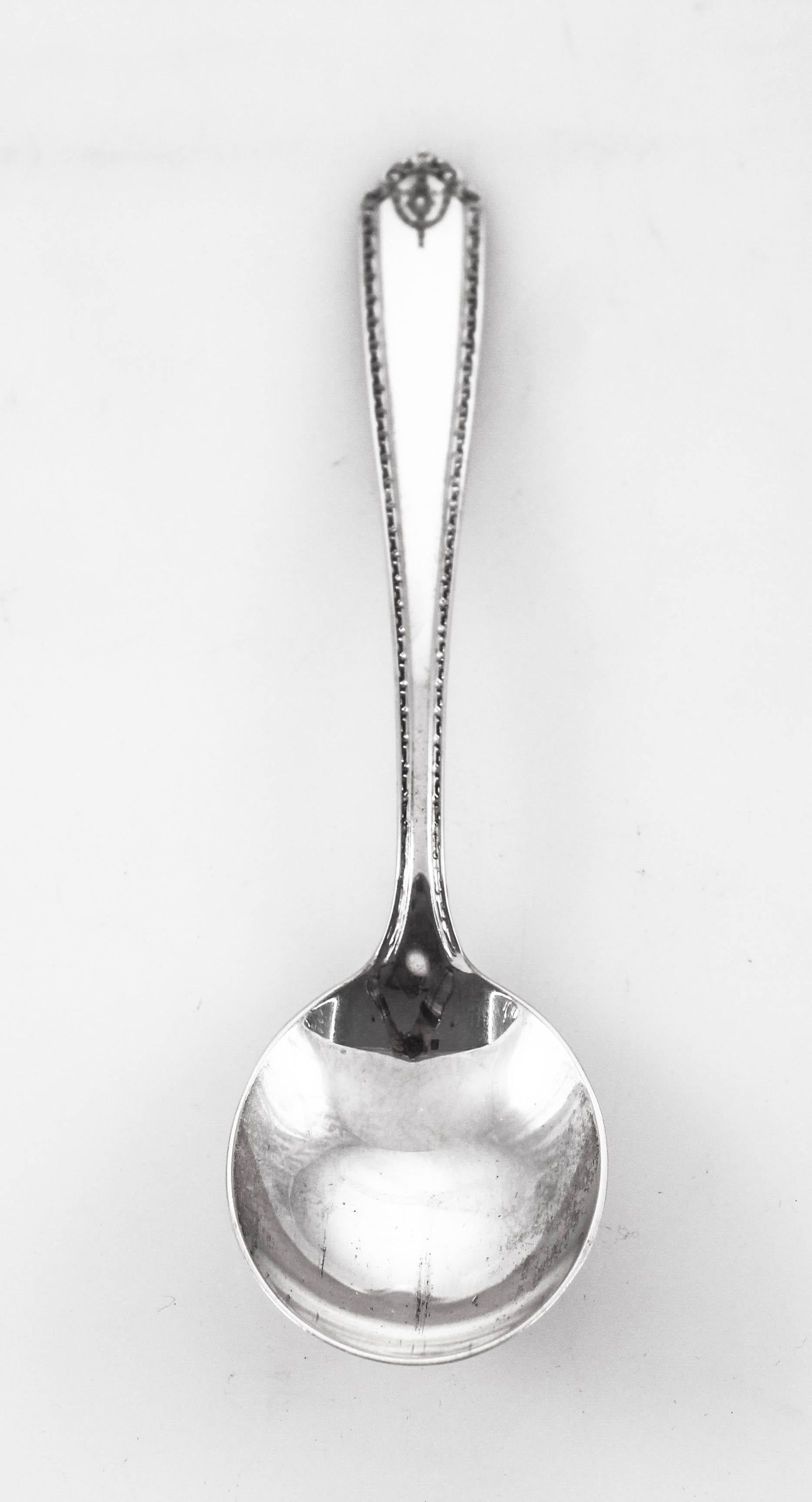 Sterling Flatware 5 Piece Setting Service for 24 by Wallace Silversmiths: Sterling Flatware 5 Piece Setting Service for 24 Creator: Wallace Silversmiths (Manufacturer) Dimensions: Height: 7.4 in (18.8 cm)Diameter: 1 in (2.54 cm) Sold As: Set of 120 Materials and Techniques: