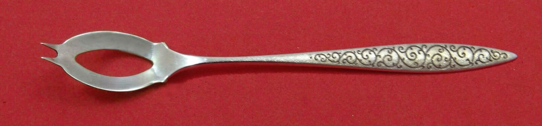 Spanish Lace Sterling Silver Olive Spoon by Wallace Custom Made 6 inches: Spanish Lace by Wallace Sterling Silver Olive Spoon Ideal Custom Made 6" Pattern: Spanish Lade Brand: Wallace Type: Serving Spoon Age: Post-1940 Maker: Wallace Spanish lace by wallace sterling silver