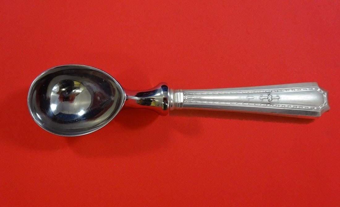 Colfax by Durgin-Gorham Sterling Silver Ice Cream Scoop Custom Made 7in: Colfax by Durgin-Gorham Sterling Silver Ice Cream Scoop HHWS Custom Made 7" Seller Notes: "Excellent condition" Type: Serving Pieces Age: Post-1940 Brand: Durgin Pattern: Colfax Composition: Sterling