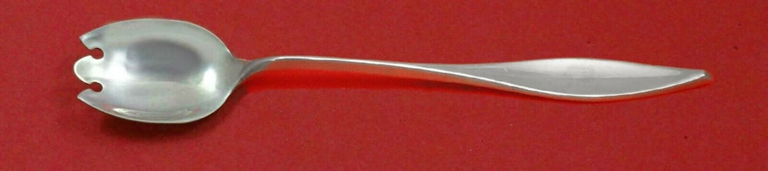 Lark by Reed and Barton Sterling Silver Ice Cream Dessert Fork 6 1/4 inches Custom: Lark by Reed and Barton Sterling Silver Ice Cream Dessert Fork 6 1/4" Custom Seller Notes: "Excellent condition" Age: Post-1940 Brand: Reed & Barton Pattern: Lark Type: Fork Maker: Reed & Barton Lark 