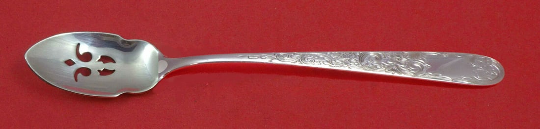 Old Maryland Engraved Sterling Silver Olive Spoon 7 1/2 inches Custom: Old Maryland Engraved by Kirk Sterling Silver Olive Spoon Pcd Long 7 1/2" Custom Pattern: Old Maryland Engraved Brand: Kirk Type: Serving Spoon Age: Post-1940 Composition: Sterling Silver Maker: Kirk