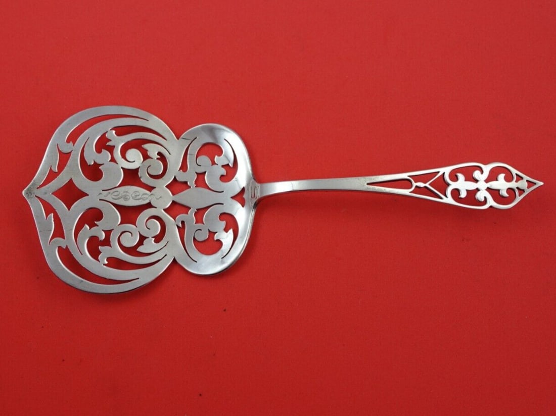 King George Watson Sterling Silver Waffle Server Pierced Rare 8 1/4in: King George by Watson Sterling Silver Waffle Server Pierced Rare 8 1/4" Seller Notes: "Excellent condition" Brand: Watson Pattern: King George Composition: Sterling Silver Type: Server Maker: Watson A