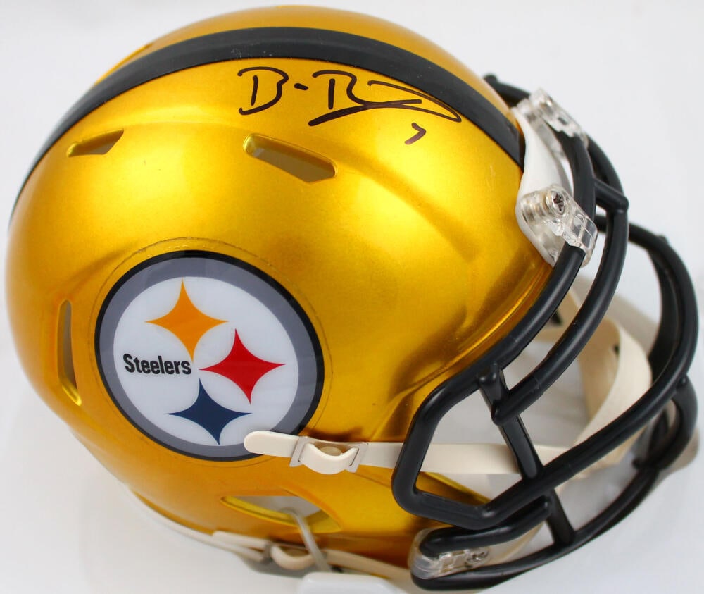 Ben Roethlisberger Signed Pittsburgh Steelers Flash Speed Mini Helmet - Fanatics: Ben Roethlisberger Signed Pittsburgh Steelers Flash Speed Mini Helmet - Fanatics Sport: Football Product: Helmet Original/Reprint: Original Player: Ben Roethlisberger Team: Pittsburgh Steelers Autogra