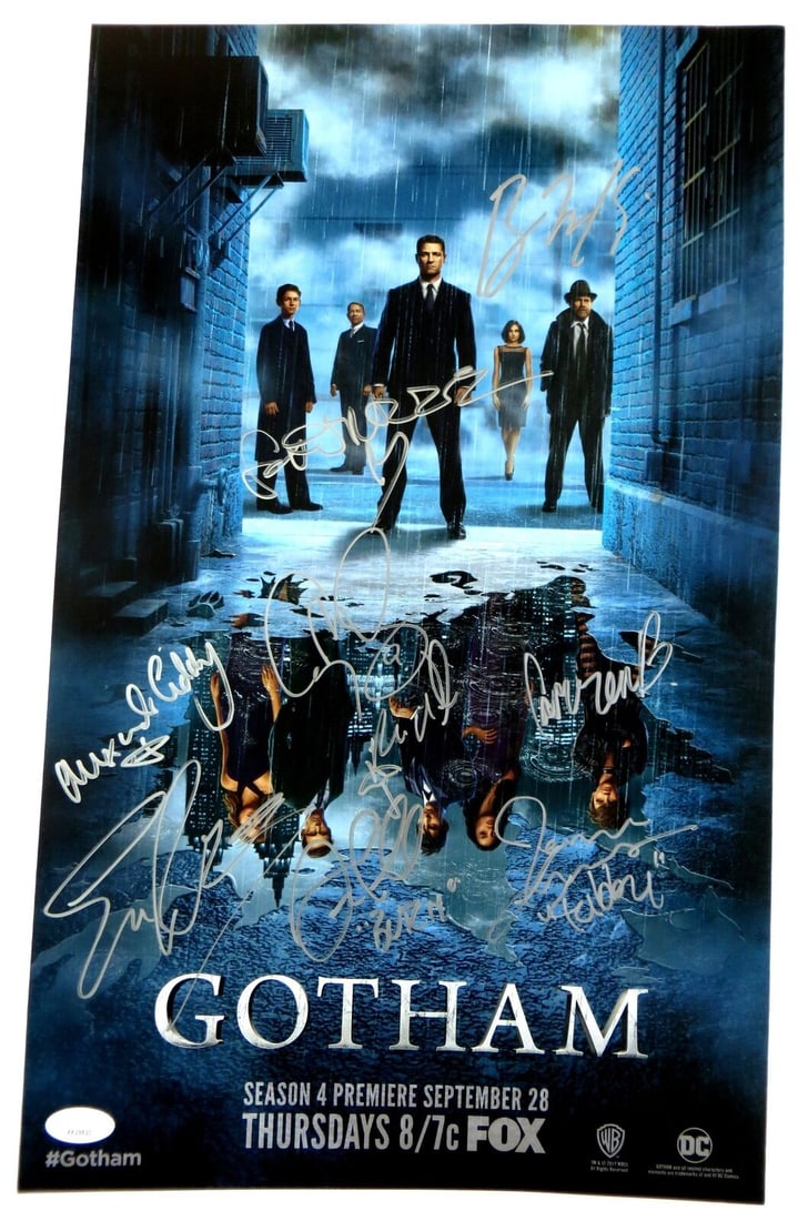 Gotham Cast Autographed 11X18 Poster 9 Autos McKenzie Siddig Lucas JSA: Gotham Cast Autographed 11X18 Poster 9 Autos McKenzie Siddig Lucas JSA Object Type: Poster Industry: Television Original/Reproduction: Original Signed By: Ben McKenzie Robin Lord Taylor Camren Bicondo