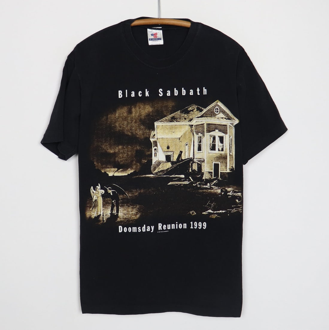1999 Black Sabbath Doomsday Reunion Tour Shirt: 1999 Black Sabbath Doomsday Reunion Tour Shirt Original 1999 Black Sabbath Doomsday Reunion Tour Shirt. This is a true vintage shirt, not a modern reproduction. Sizes vary so please use measurements f
