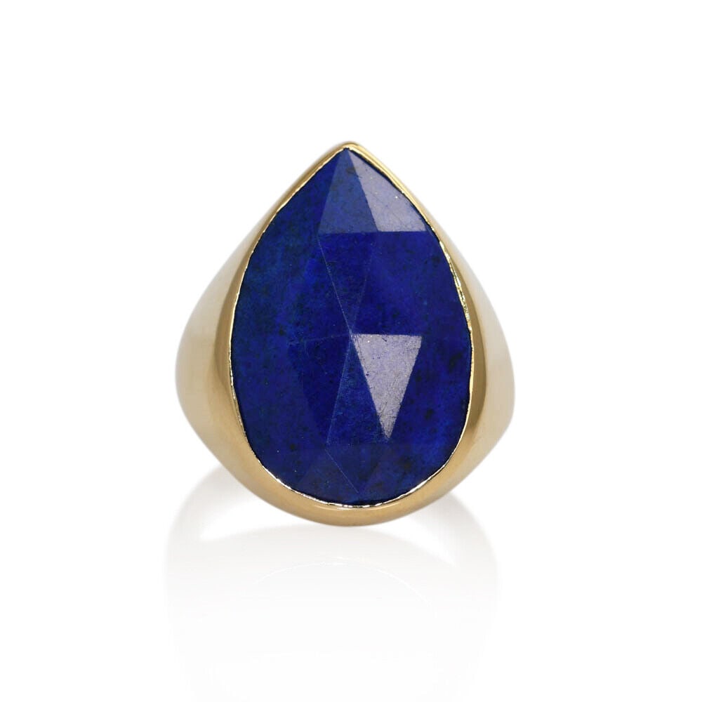 18K Yellow Gold Pear Shaped Lapis Ring, Size 8, 16.1g: 18K Yellow Gold Pear Shaped Lapis Ring, Size 8, 16.1g This stunning unisex ring features a pear-shaped blue lapis stone set in an 18k yellow gold band. The lapis, possibly dyed, boasts a faceted top a