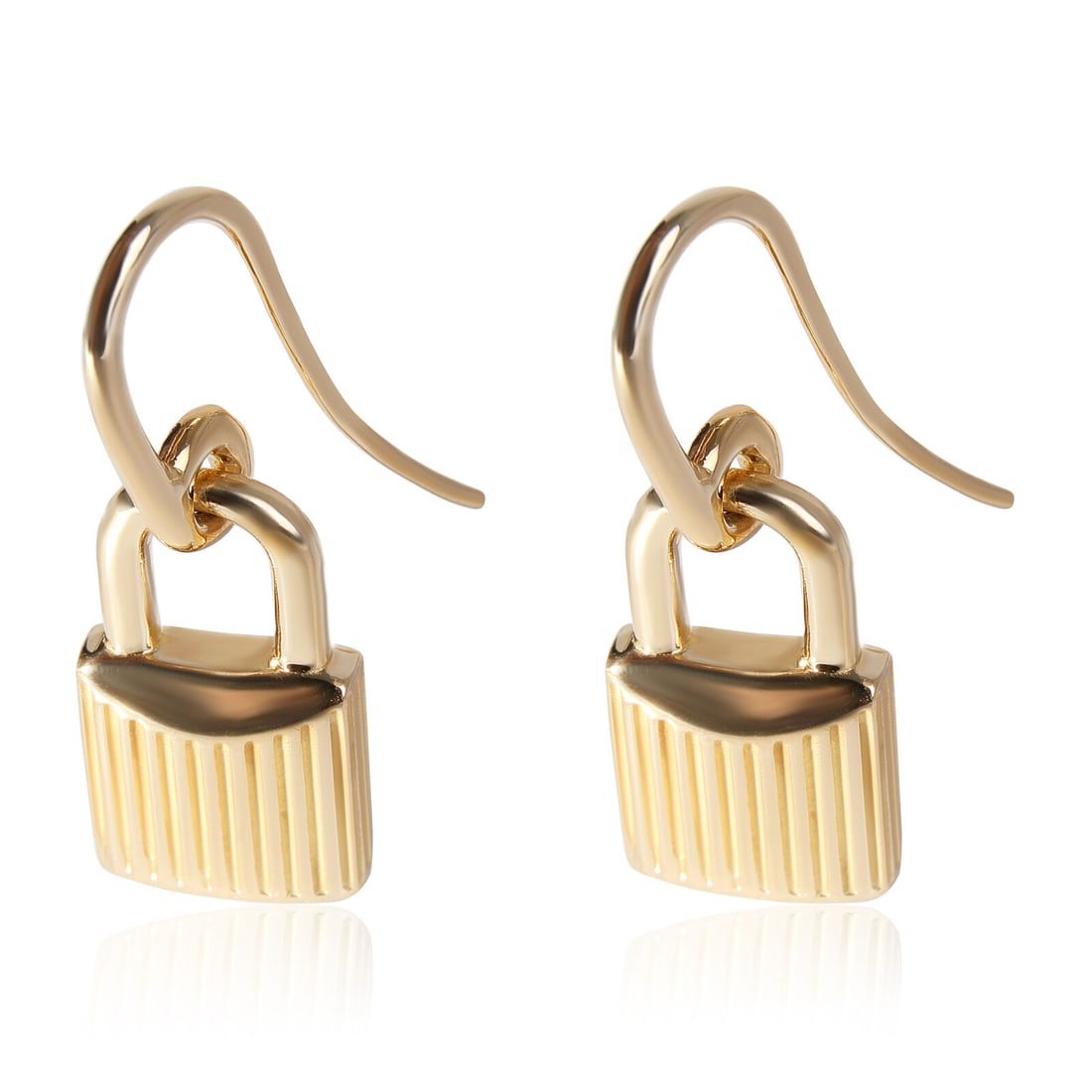 Tom Ford Padlock Earrings in 18k Yellow Gold: Tom Ford Padlock Earrings in 18k Yellow Gold Item Length: 25 mm Side Stone Type: No Stone Metal Purity: 18k With Original Box/Packaging: No With Papers: No Gross Weight (Grams): 8.23 Collection: Padlo