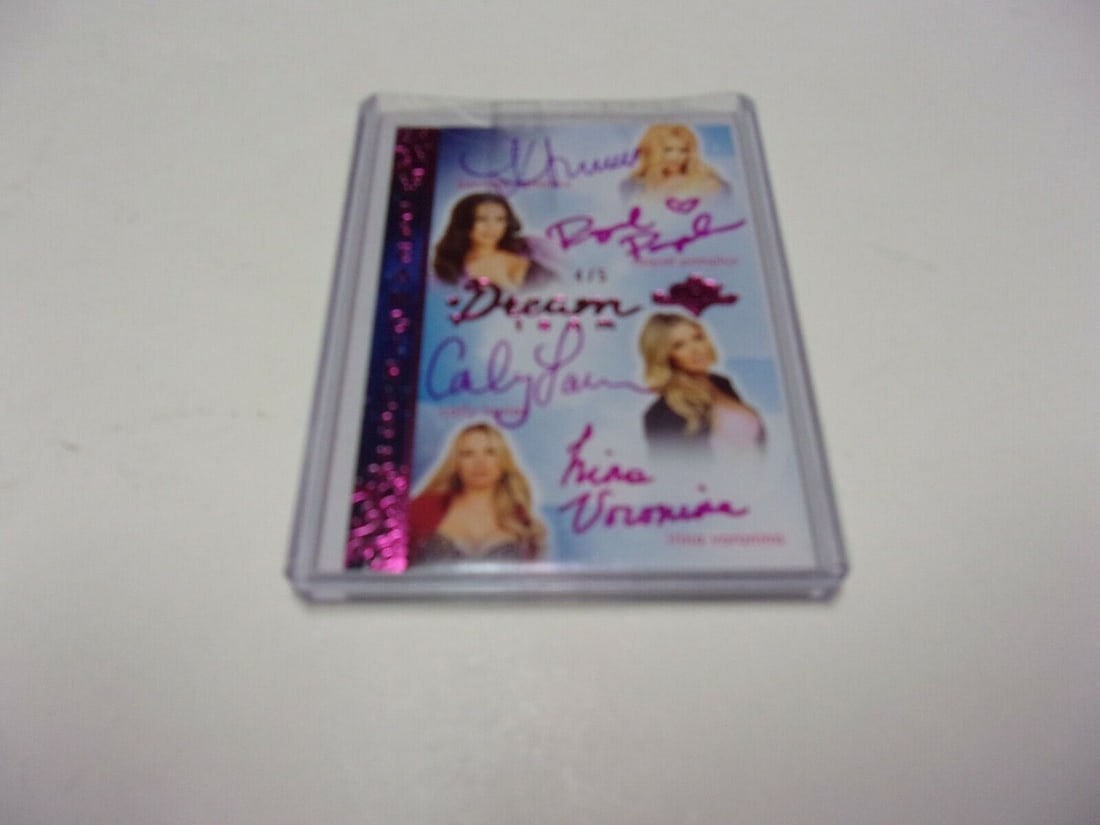 2016 Benchwarmer Pink Foil Dreamgirls Team Summers Pomplum Auto 4 of 5 Signed Card: 2016 Benchwarmer Pink Foil Dreamgirls Team Summers Pomplum Auto 4 of 5 Signed Card This is a 2016 Benchwarmer Pink Foil Dreamgirls Team Summers Pomplum autographed card, featuring a limited edition of