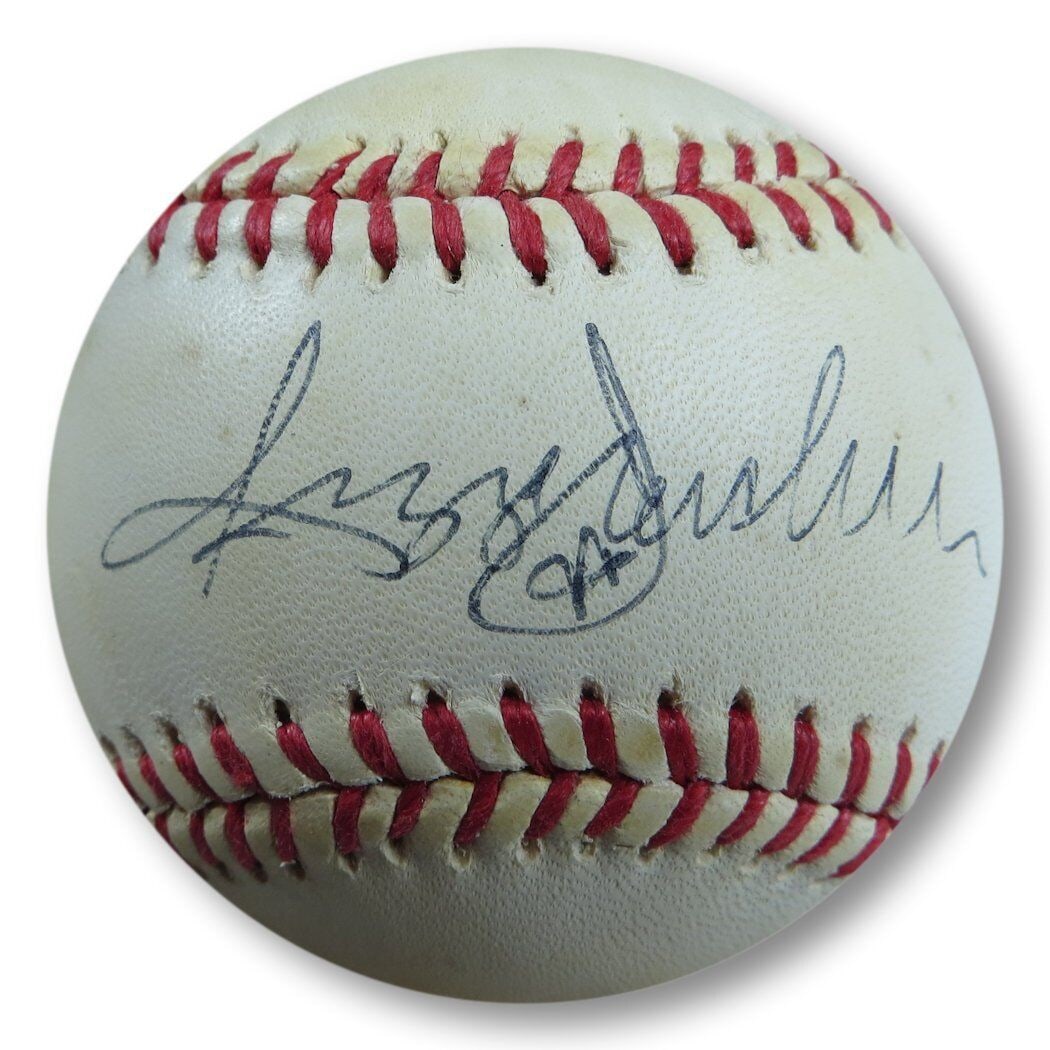 Reggie Jackson Signed Official AL Baseball - Yankees - JSA Authenticated: Reggie Jackson Signed Official AL Baseball - Yankees - JSA Authenticated This official American League baseball is signed by Reggie Jackson, a legendary player known for his time with the Oakland Athl