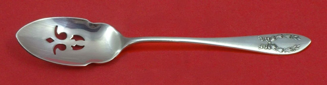 Frank Smith Laurel Sterling Silver Olive Spoon 5.75in Custom Made: Frank Smith Laurel Sterling Silver Olive Spoon 5.75in Custom Made This custom-made Laurel olive spoon by Frank Smith is crafted from sterling silver and measures 5.75 inches. It features a pierced des