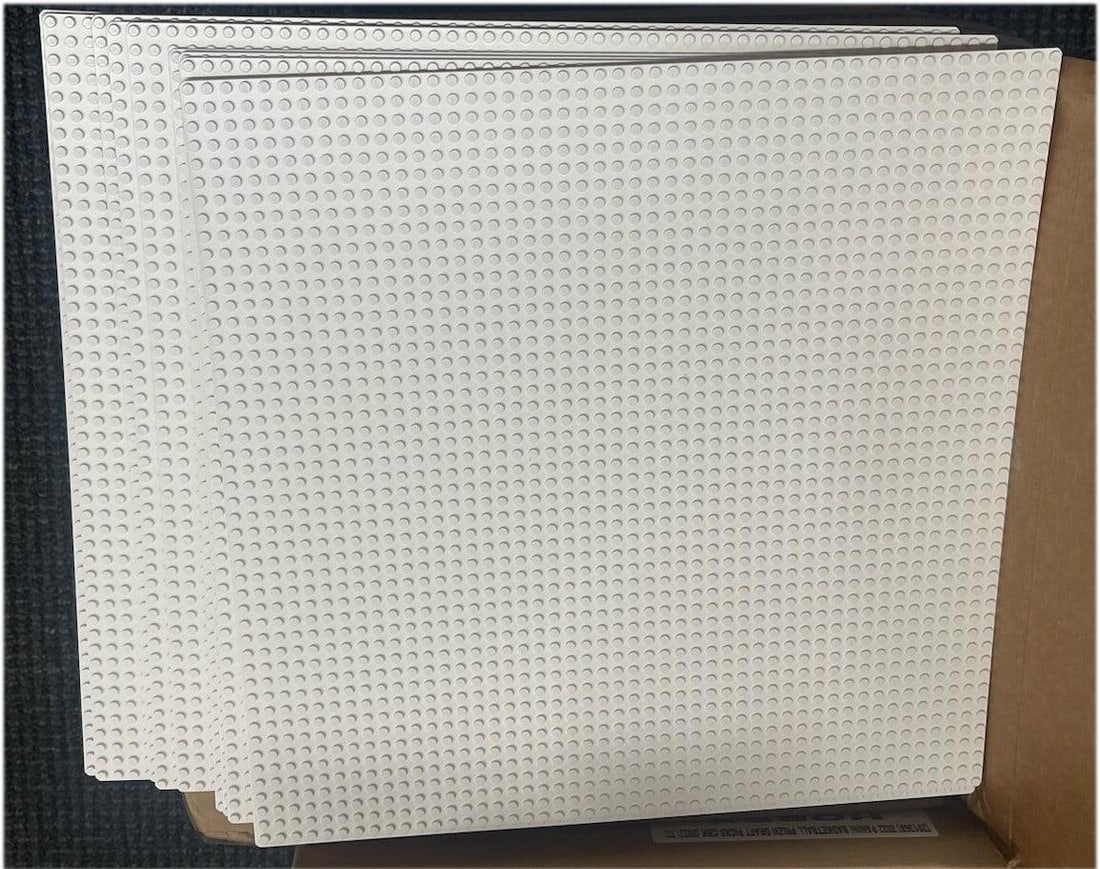 4x Official LEGO Base Plates 48x48 White: 4x Official LEGO Base Plates 48x48 White This listing features a set of 4 brand new official LEGO base plates, each measuring 48x48 studs (15x15 inches). Perfect for building and displaying your LEGO