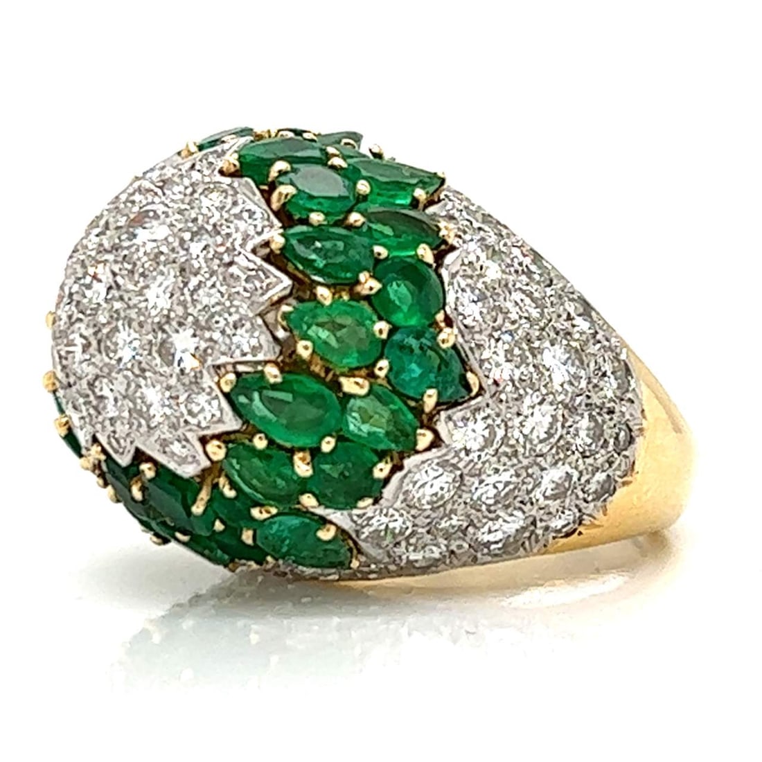 18K Yellow Gold Webb Style Emerald Diamond Ring 23.8g 9.00ct Diamonds 8.50ct Emeralds Size 6: 18K Yellow Gold Webb Style Emerald Diamond Ring 23.8g 9.00ct Diamonds 8.50ct Emeralds Size 6 This exquisite 18K Yellow Gold Webb Style ring features 115 diamonds weighing approximately 9.00 carats wit
