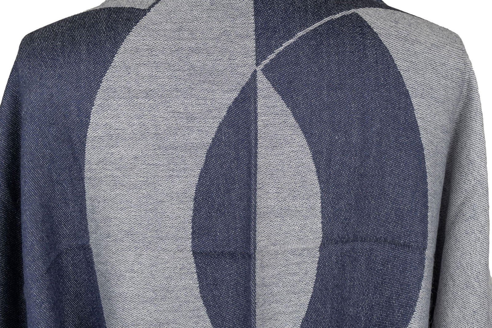 Chanel Cashmere Shawl Navy 30in x 82in Made in Italy: Chanel Cashmere Shawl Navy 30in x 82in Made in Italy This exquisite Chanel cashmere shawl features a rich navy color. Measuring 30 inches in height and 82 inches in length, it is a luxurious accessory