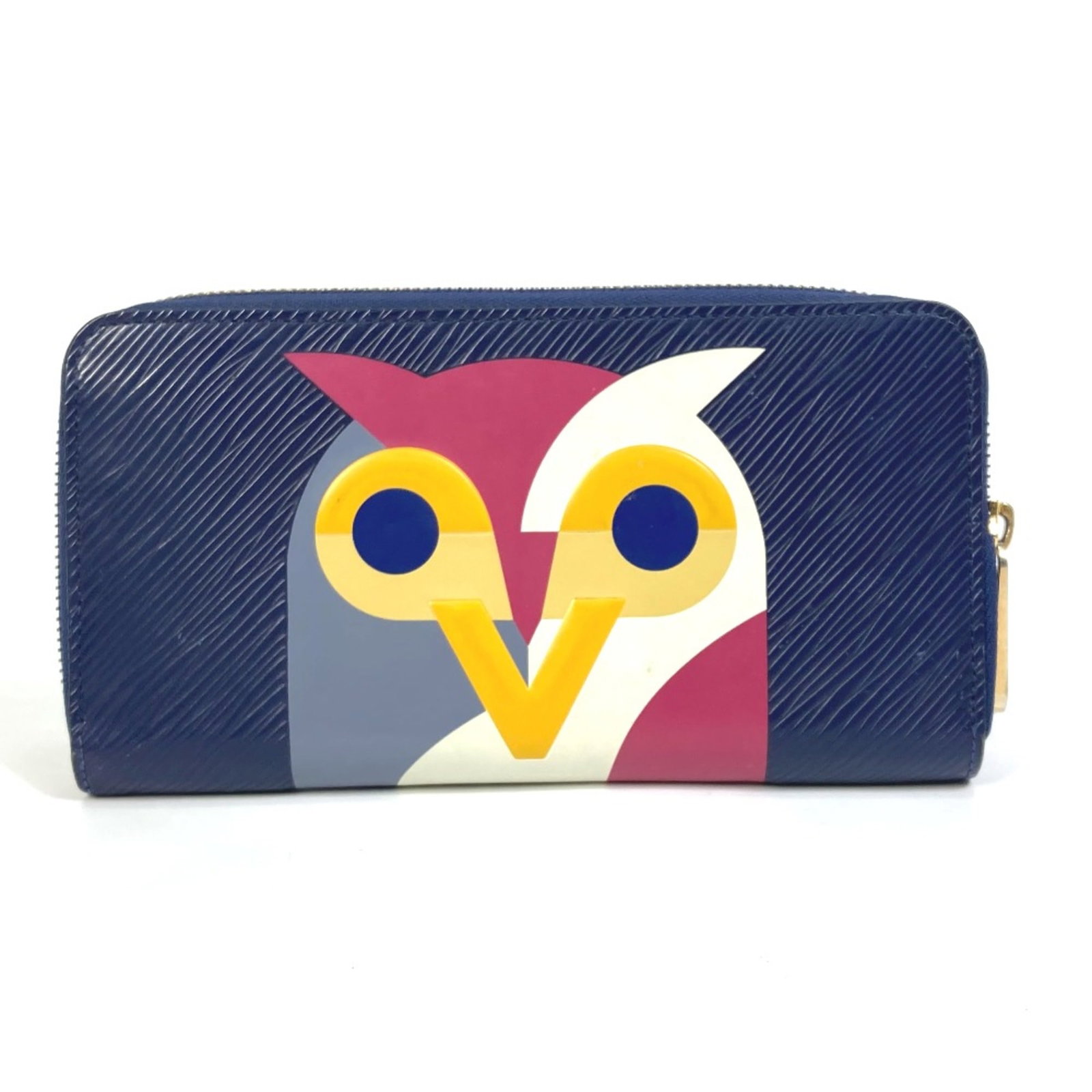 Louis Vuitton M42558 Epi owl nightbird owl Long Wallet Iris Navy Based: Louis Vuitton M42558 Epi owl nightbird owl Long Wallet Iris Navy Based Brand: Louis Vuitton Model: M42558 Type: Long wallet (bi-fold) Material: Leather Color: Navy Gender: Women Size: W19cmxH10cm/W7.5