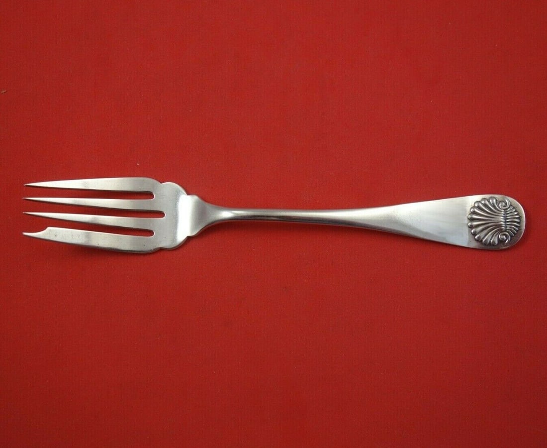 Shell Pattern Sterling Silver Fork by Frank Smith 6.625in: Shell Pattern Sterling Silver Fork by Frank Smith 6.625in This exquisite salad fork from the Shell pattern by Frank Smith is crafted from sterling silver, reflecting its high-quality composition. It m