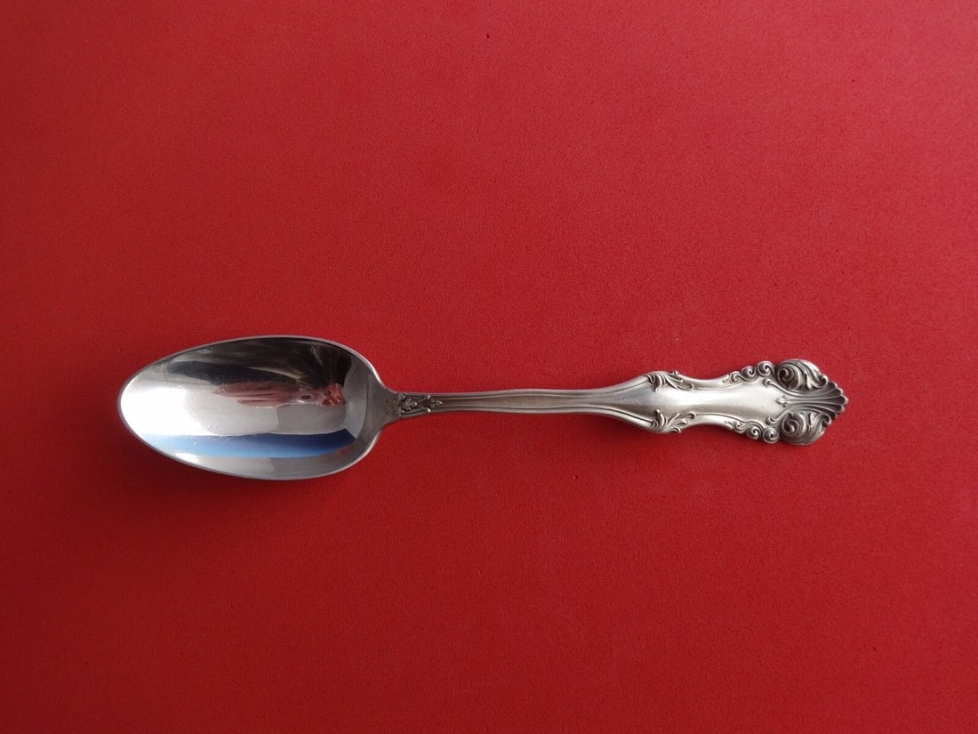 George VI Richfield Sterling Silver Place Soup Spoon 7.125in: George VI Richfield Sterling Silver Place Soup Spoon 7.125in This is a George VI aka Richfield pattern place soup spoon made of sterling silver by Frank Smith. The spoon measures 7.125 inches and is n