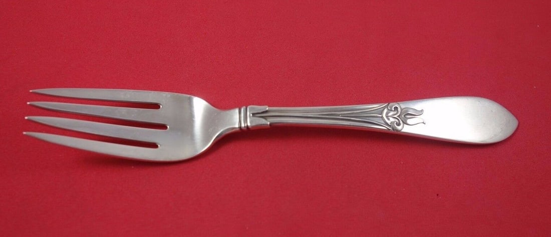 Tulipan Sterling Silver Fork by Frank Smith 7.25in: Tulipan Sterling Silver Fork by Frank Smith 7.25in This exquisite Tulipan regular fork by Frank Smith is crafted from sterling silver, measuring 7.25 inches in length. It is un-monogrammed and in exce