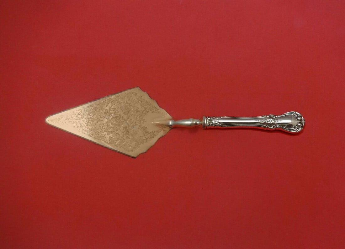 Towle Old Master Sterling Silver Pastry Server 11.5in Vermeil: Towle Old Master Sterling Silver Pastry Server 11.5in Vermeil This Towle Old Master pastry server features a sterling silver hollow handle and a silverplate implement with a gold-tone blade. Designed