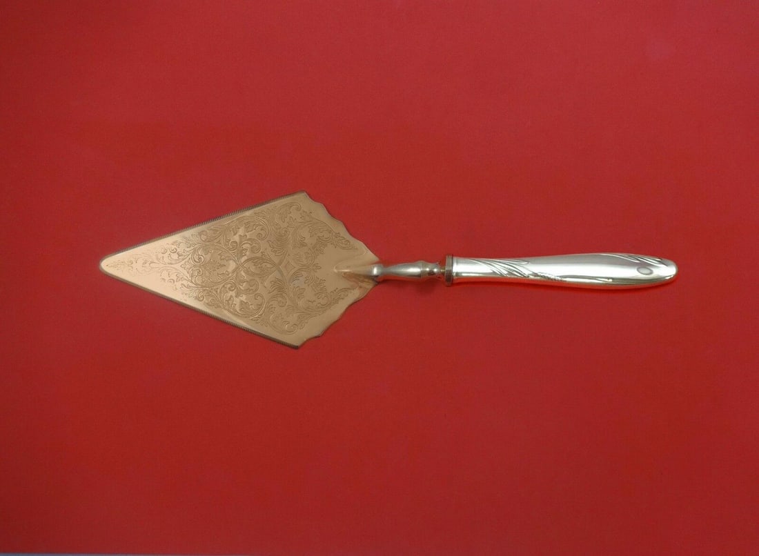 Gorham Willow Sterling Silver Pastry Server 11.5in Vermeil Fancy Blade: Gorham Willow Sterling Silver Pastry Server 11.5in Vermeil Fancy Blade This Gorham Willow pastry server features a hollow handle made of sterling silver and a gold-tone vermeil blade. The server measu