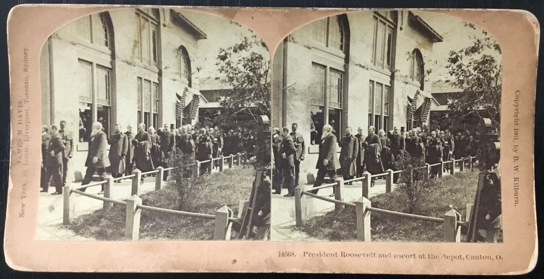 Original 1901 Theodore Roosevelt Stereoview Depot Canton OH Black and White: Original 1901 Theodore Roosevelt Stereoview Depot Canton OH Black and White This is an original 1901 stereoview featuring President Theodore Roosevelt and his escorts entering the depot in Canton, OH.