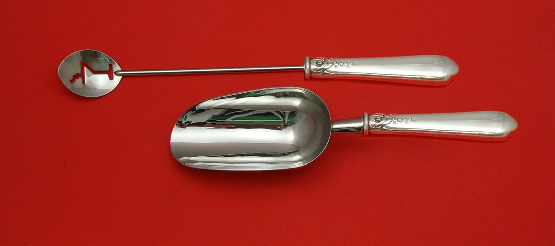 Lunt Nellie Custis Sterling Silver Bar Set 2pc Martini Spoon Ice Scoop: Lunt Nellie Custis Sterling Silver Bar Set 2pc Martini Spoon Ice Scoop This custom-made 2-piece bar set by Lunt features a stunning design in sterling silver. The set includes a martini spoon and an i