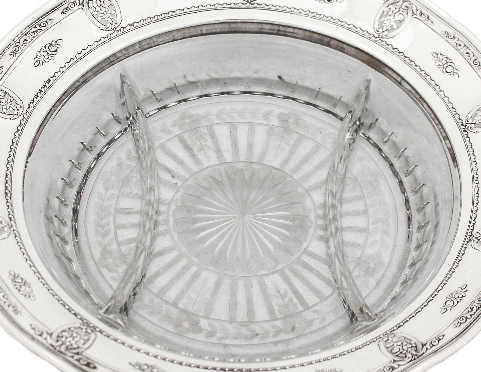 Rose Point Sterling Silver and Crystal Sectional by Wallace Silversmiths: Rose Point Sterling Silver and Crystal Sectional by Wallace Silversmiths This exquisite Rose Point sectional, crafted by Wallace Silversmiths, features a stunning combination of sterling silver and cr