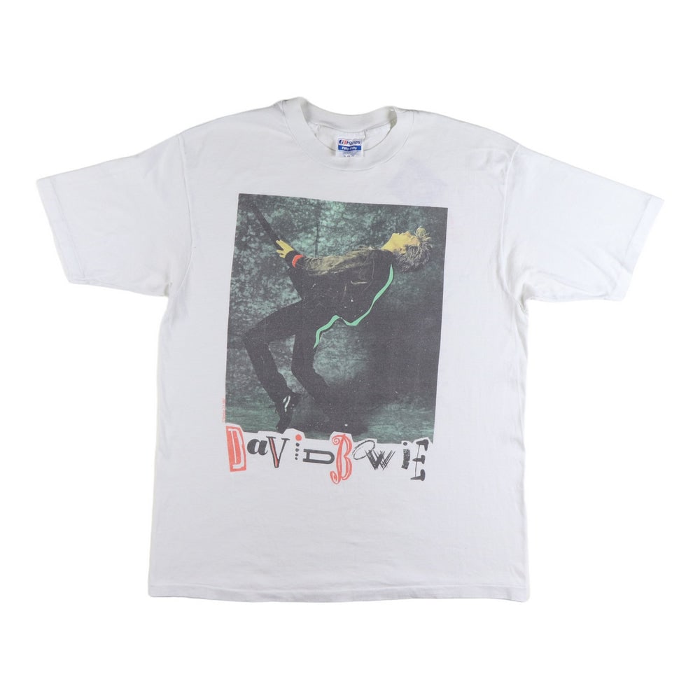 1987 David Bowie Glass Spider Tour Shirt XL: 1987 David Bowie Glass Spider Tour Shirt XL Original 1987 David Bowie Glass Spider Tour Shirt in Extra Large size. This true vintage shirt features front and back graphics. The shirt is in good condit