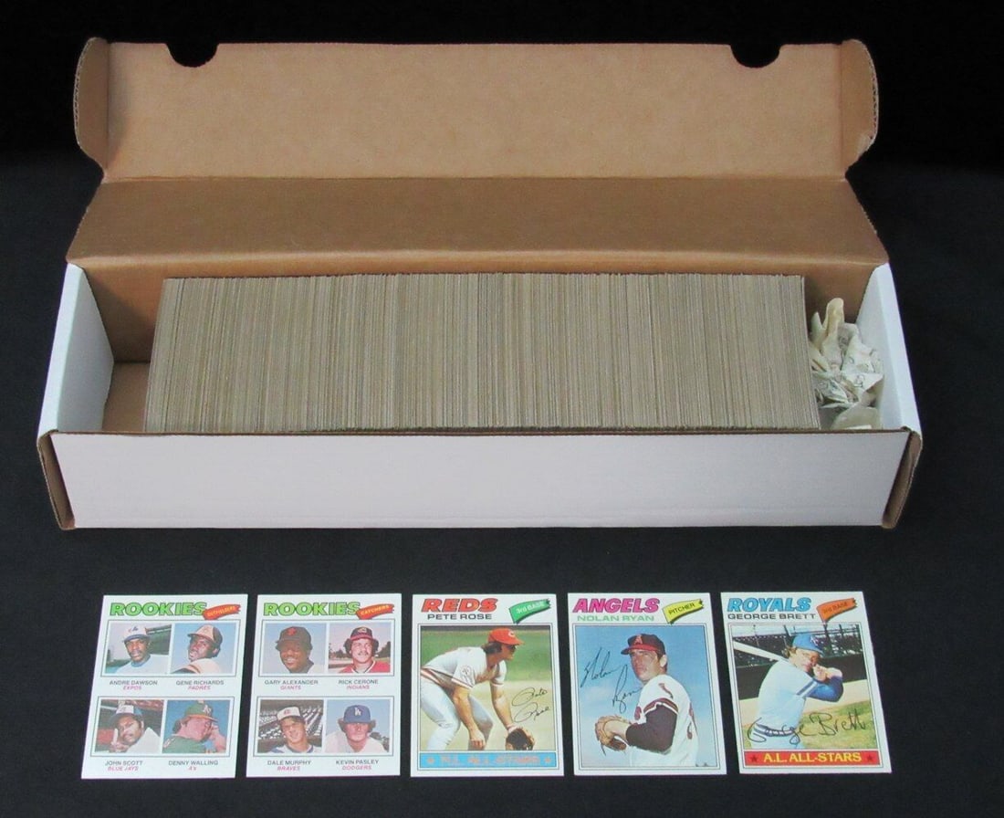 1977 Topps Baseball Complete Set 1-600 Ryan Dale Murphy RC Dawson RC: 1977 Topps Baseball Complete Set 1-600 Ryan Dale Murphy RC Dawson RC This is an original 1977 Topps Baseball Complete Set, featuring cards numbered 1-600, including rookie cards of Hall of Famers Ryan