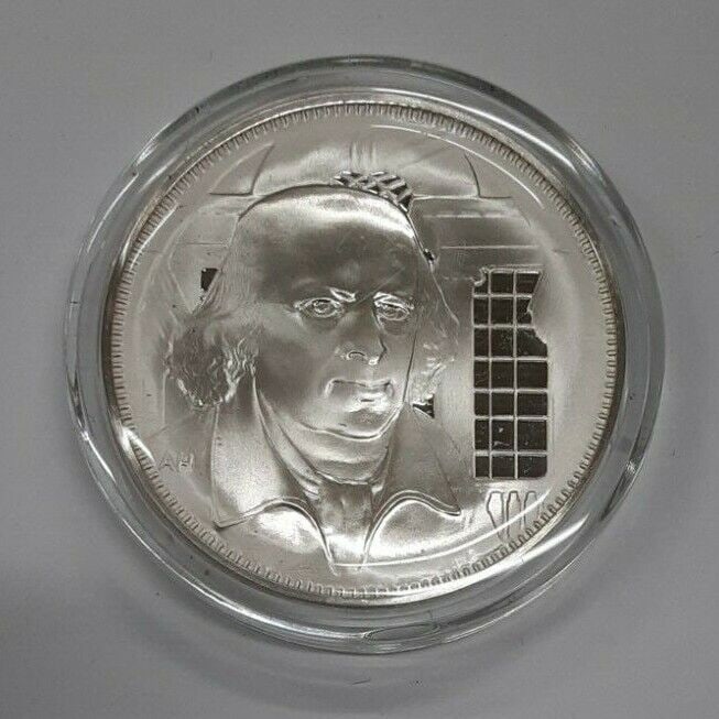 Franklin Mint Sterling Silver Medal Robert Morris 39mm: Franklin Mint Sterling Silver Medal Robert Morris 39mm This Franklin Mint Sterling Silver Medal honors Robert Morris, one of the signers of the Declaration of Independence. Struck in Sterling Silver,