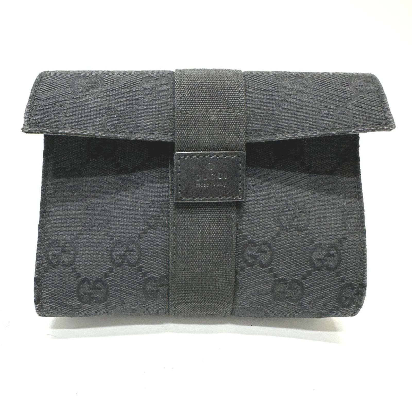 Gucci 39.0911 Black Pouch for Women: Gucci 39.0911 Black Pouch for Women This stylish Gucci pouch features a sleek black design, crafted from high-quality materials. Designed for women, it measures W15cm x H11.5cm x D6.5cm (W5.9in x H4.5