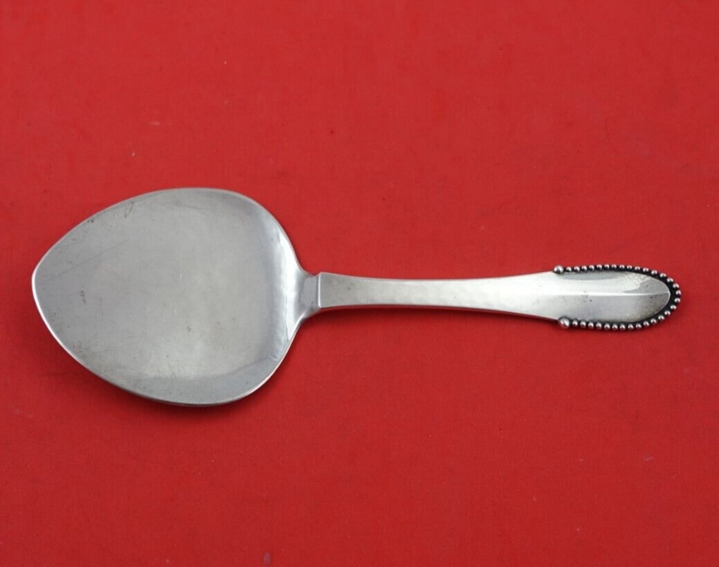 Georg Jensen Beaded Sterling Silver Tomato Server 7.375 inches 1928: Georg Jensen Beaded Sterling Silver Tomato Server 7.375 inches 1928 Beaded by Georg Jensen Sterling Silver Tomato Server GI Mark 3 Towers 1928. This exquisite serving piece features the classic Beaded