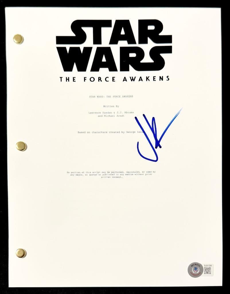 JJ Abrams autograph signed Star Wars The Force Awakens script (E) ~ Beckett BAS: JJ Abrams autograph signed Star Wars The Force Awakens script (E) ~ Beckett BAS Industry: Movies Original/Reproduction: Original Autograph Authentication: Beckett Signed: Yes While the lot images are 