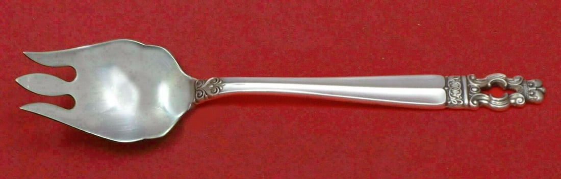 Gorham Sovereign-Hispana Sterling Silver Spork 5 3/4 Inches: Gorham Sovereign-Hispana Sterling Silver Spork 5 3/4 Inches Sovereign-Hispana by Gorham Sterling Silver Cake Ice Cream Spork Custom 5 3/4". This spork, designed for both cake and ice cream, features t