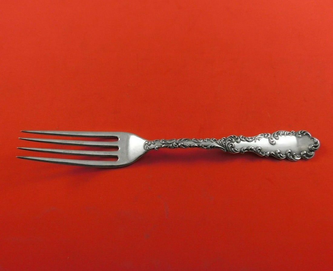 Antique Waverly Sterling Silver Dinner Fork 7.5 inches by Wallace: Antique Waverly Sterling Silver Dinner Fork 7.5 inches by Wallace Waverly by Wallace Sterling Silver Dinner Fork measuring 7 1/2". This antique flatware piece, crafted by Wallace, features the elegant