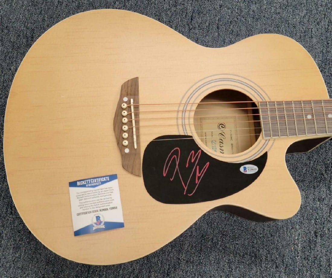 Post Malone signed Full Size Acoustic Guitar Rapper Autograph 1~ Beckett BAS COA: Post Malone signed Full Size Acoustic Guitar Rapper Autograph 1~ Beckett BAS COA Artist: Post Malone Industry: Music Genre: Rap & Hip Hop While the lot images are representative of the item, the size,