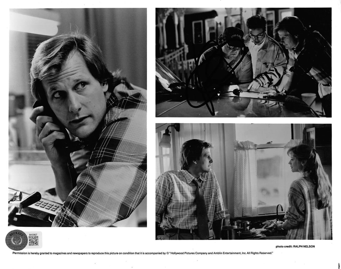 John Goodman Signed Photograph 8x10 Arachnophobia BAS #BK03827: John Goodman Signed Photograph 8x10 Arachnophobia BAS #BK03827 This is an original 8x10 photograph signed by John Goodman, authenticated by Beckett. A perfect collectible for fans of the movie 'Arachn